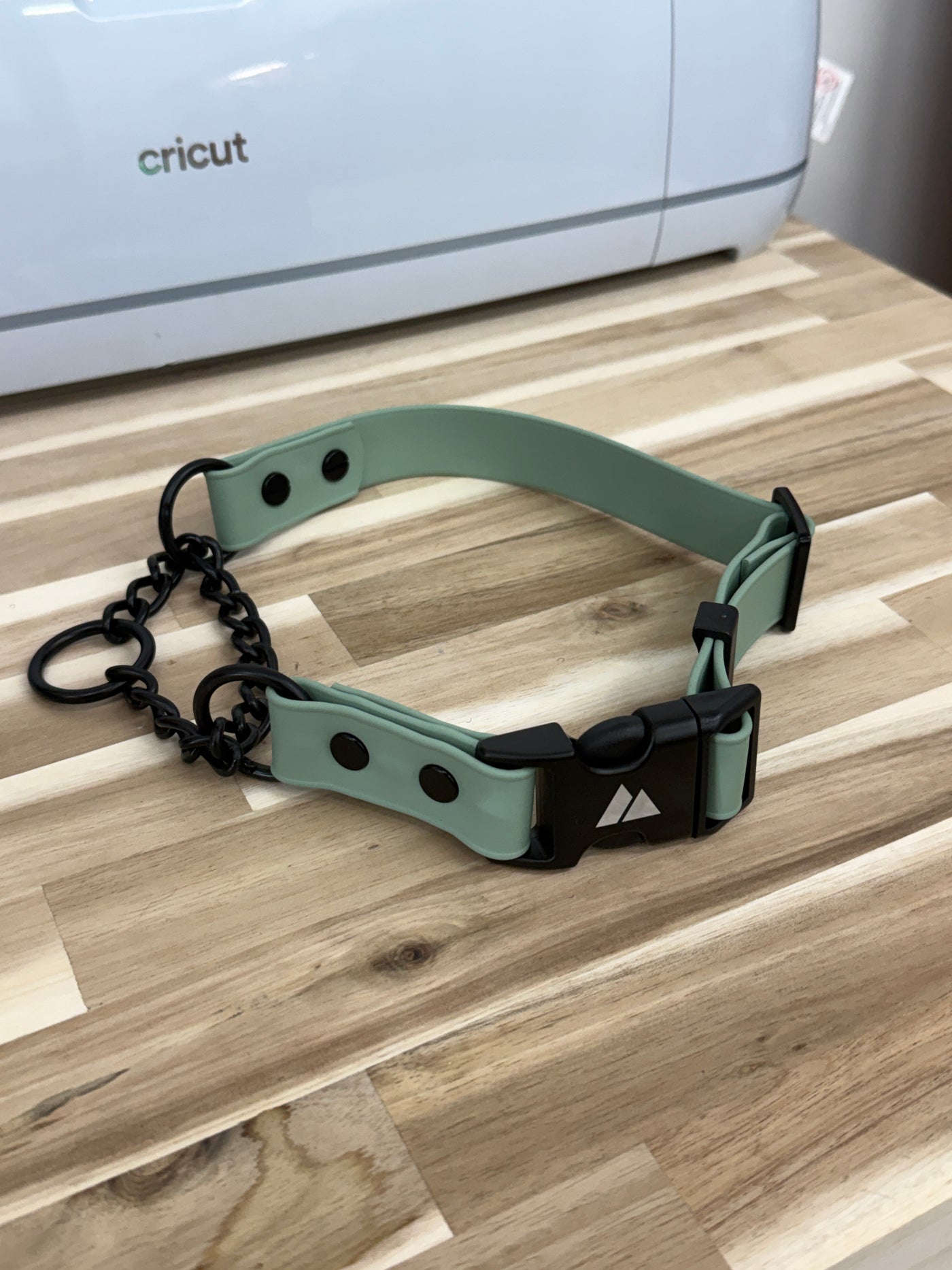 ECO Adjustable Martingale Collar